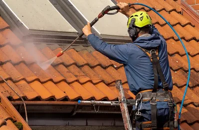 Démoussage et hydrofuge de toiture à Étrépigny